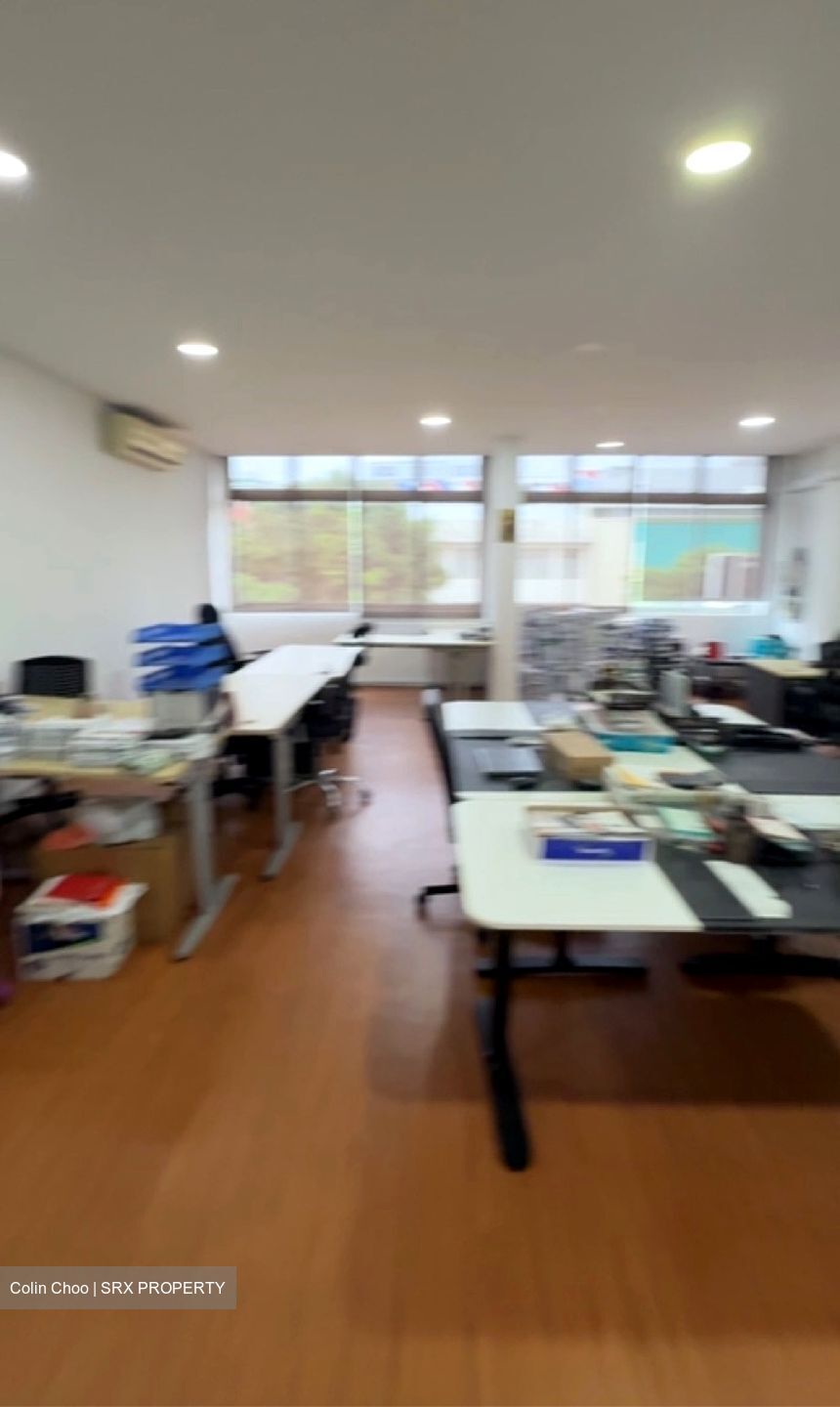 Jalan Senang (D14), Office #554456711